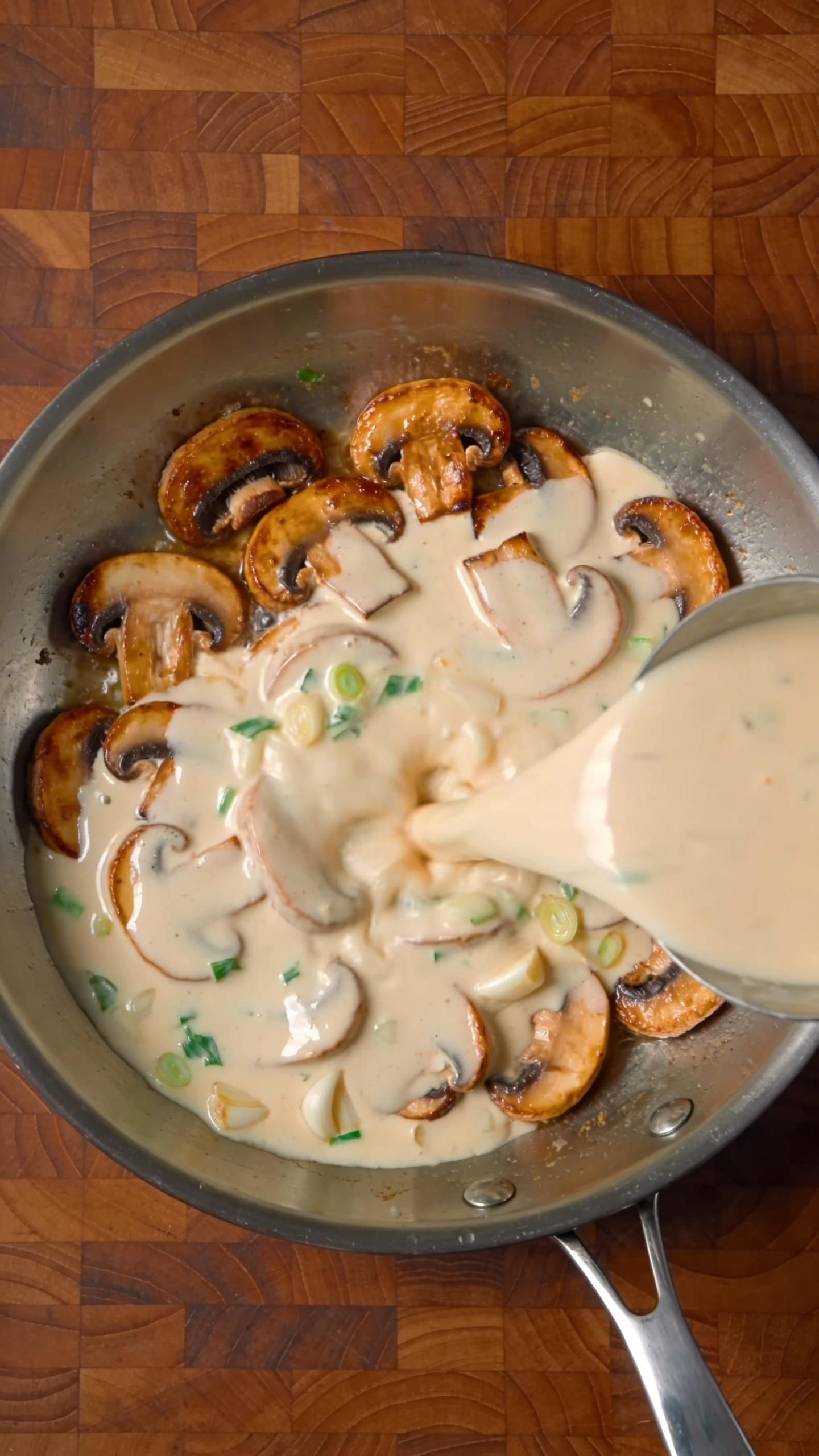 mushroom sauce for grilled chicken