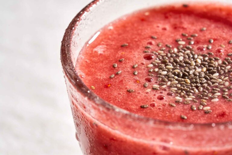 strawberry smoothie with chia seeds